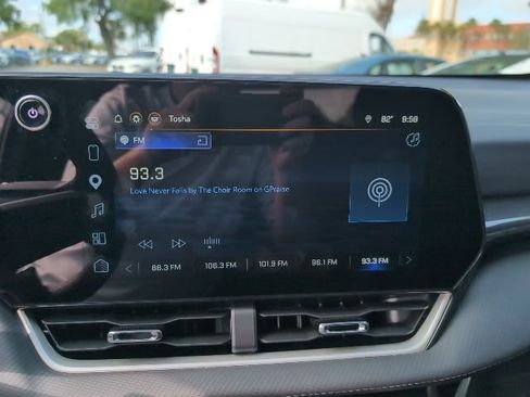 Used 2026 Chevrolet Equinox LT image 16