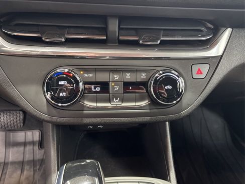 Used 2024 Buick Envista Preferred FWD image 31