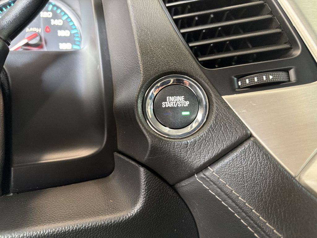 Certified 2020 GMC Yukon Denali w/ Denali Ultimate Package AWD/4WD image 18