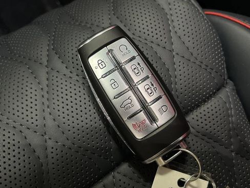 Used 2025 Genesis GV70 3.5T Sport w/ Sport Prestige Package image 28