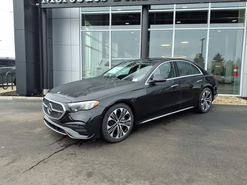 New 2026 Mercedes-Benz E 350 4MATIC Sedan image 2