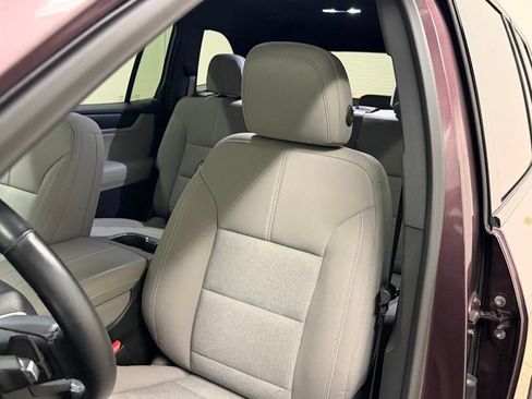 Certified 2025 GMC Acadia Elevation w/ Black Edition FWD image 40