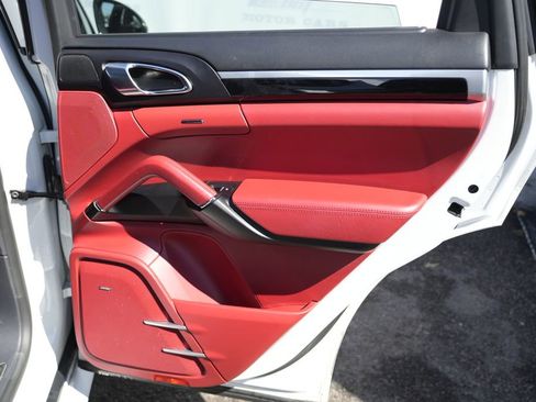 Used 2018 Porsche Cayenne GTS image 55