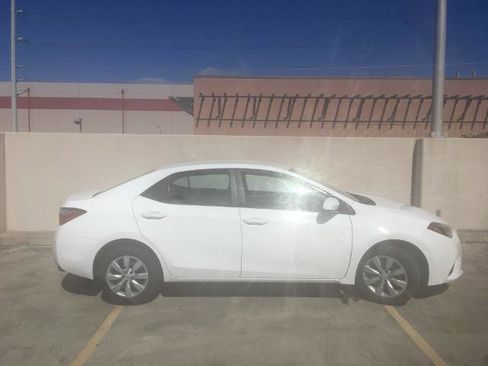 Used 2016 Toyota Corolla LE image 6