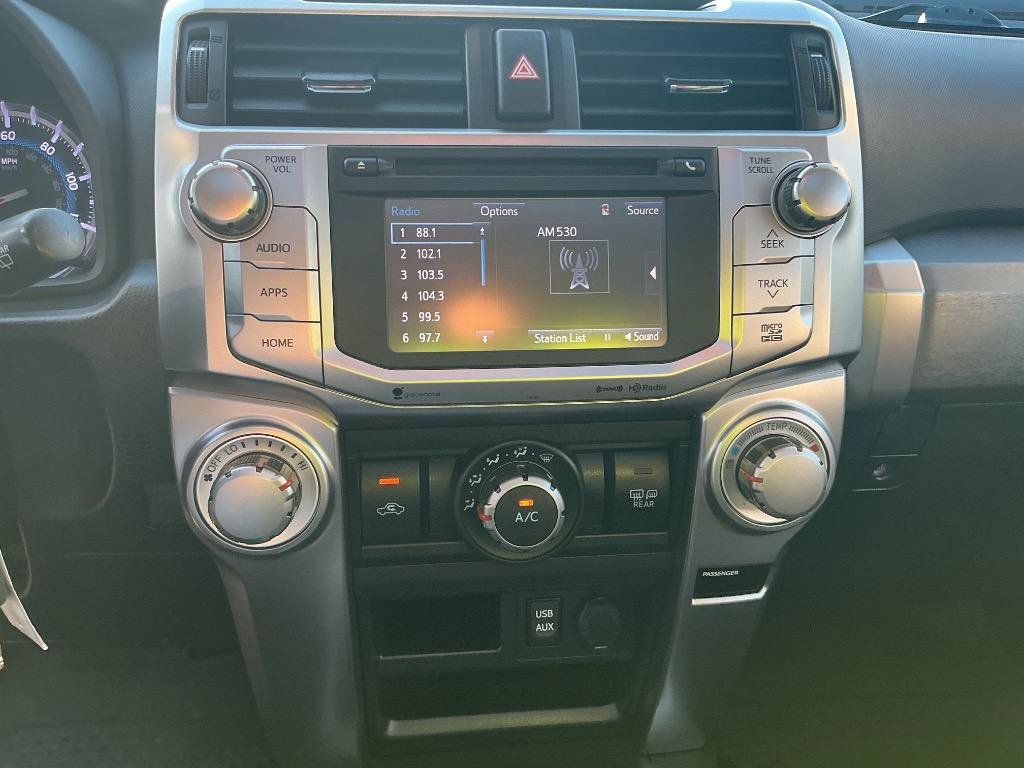 Used 2018 Toyota 4Runner SR5 Premium RWD image 18