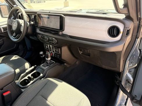 Used 2025 Jeep Wrangler Unlimited Sport S 4xe AWD/4WD image 14