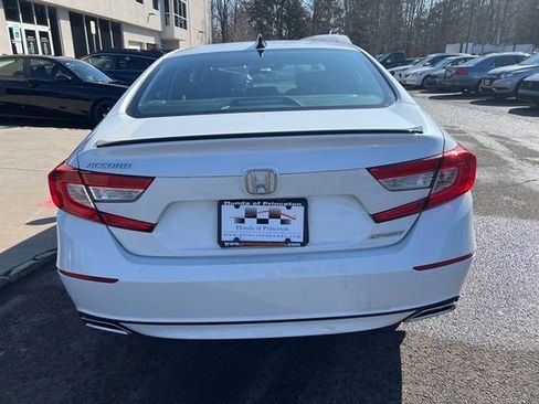 Used 2022 Honda Accord Sport image 6