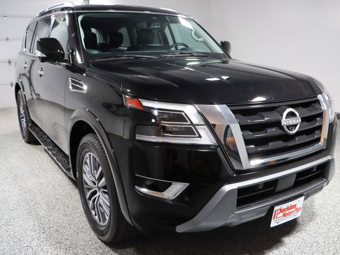 Used 2024 Nissan Armada SL RWD image 5