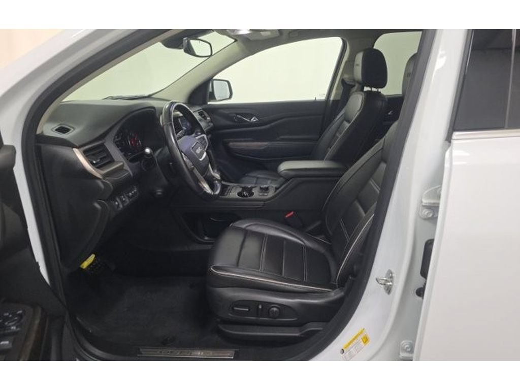 Used 2020 GMC Acadia Denali w/ LPO, 'HIT The Road' Package AWD/4WD image 5