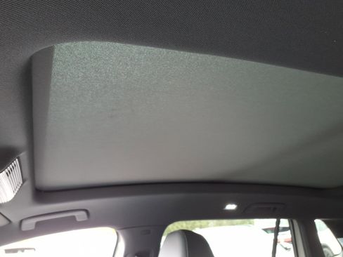 New 2026 Volkswagen Tiguan SE R-Line image 19