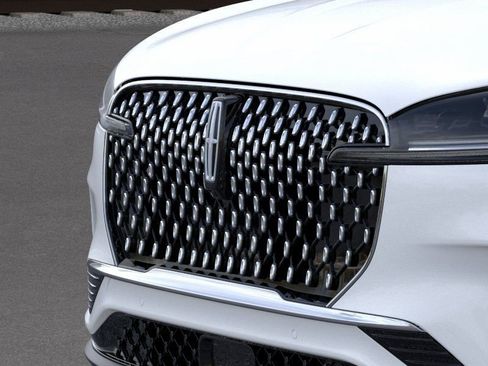 New 2026 Lincoln Aviator Reserve AWD/4WD image 17
