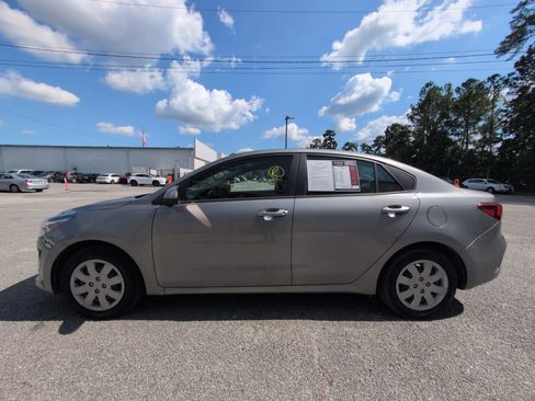 Used 2022 Kia Rio S FWD image 5