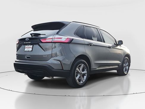 Used 2024 Ford Edge SEL w/ Sport Appearance Package image 5