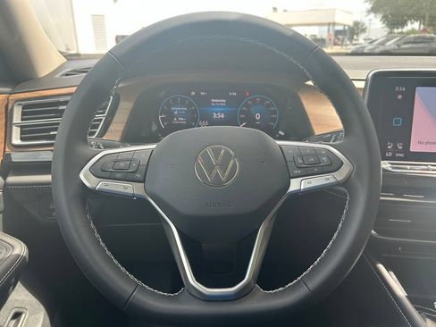 New 2026 Volkswagen Atlas SE FWD image 19