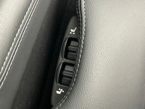 Used 2025 Nissan Z Performance w/ Floor Mat Package image 12