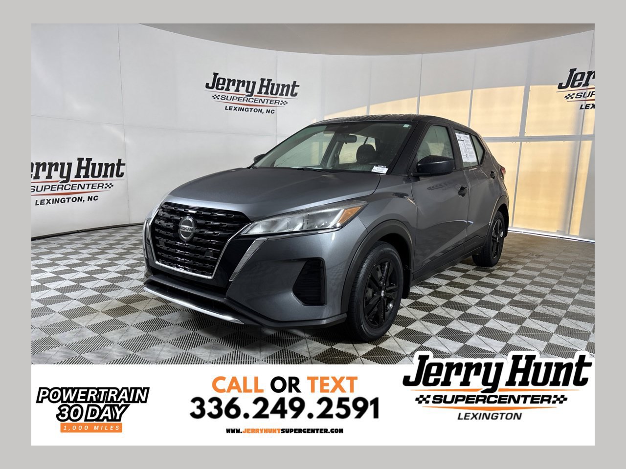 Used 2021 Nissan Kicks S FWD image 1