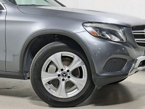 Used 2018 Mercedes-Benz GLC 300 w/ Premium Package image 5
