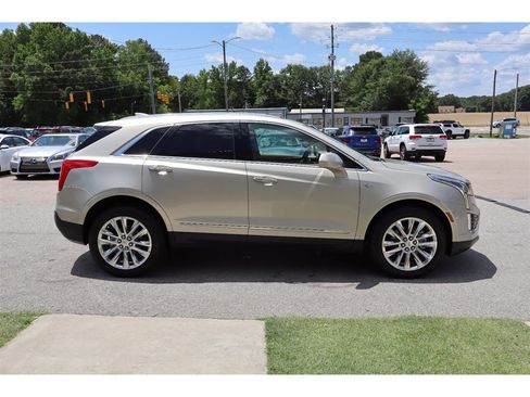 Used 2017 Cadillac XT5 Platinum AWD/4WD image 10