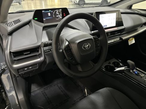 Used 2026 Toyota Prius LE image 14