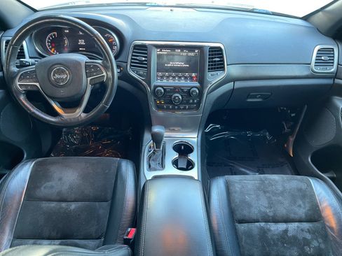 Used 2018 Jeep Grand Cherokee Altitude image 10