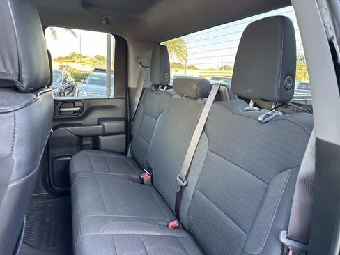 Used 2024 Chevrolet Silverado 2500 Custom w/ Custom Value Package image 18