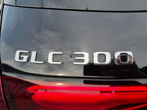 Used 2026 Mercedes-Benz GLC 300 4MATIC image 9