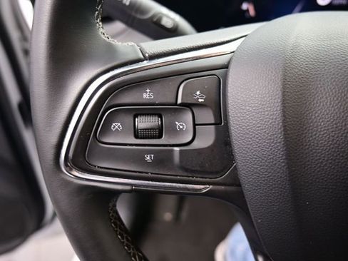 Used 2025 Buick Encore GX Preferred AWD/4WD image 18