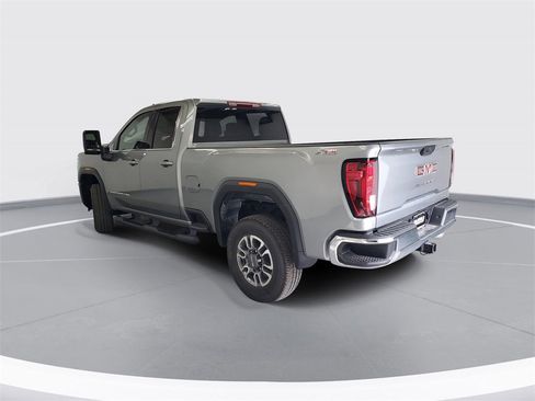 New 2026 GMC Sierra 2500 SLE w/ SLE Value Package; image 4