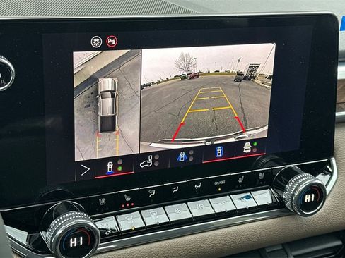 New 2026 GMC Canyon Denali image 16