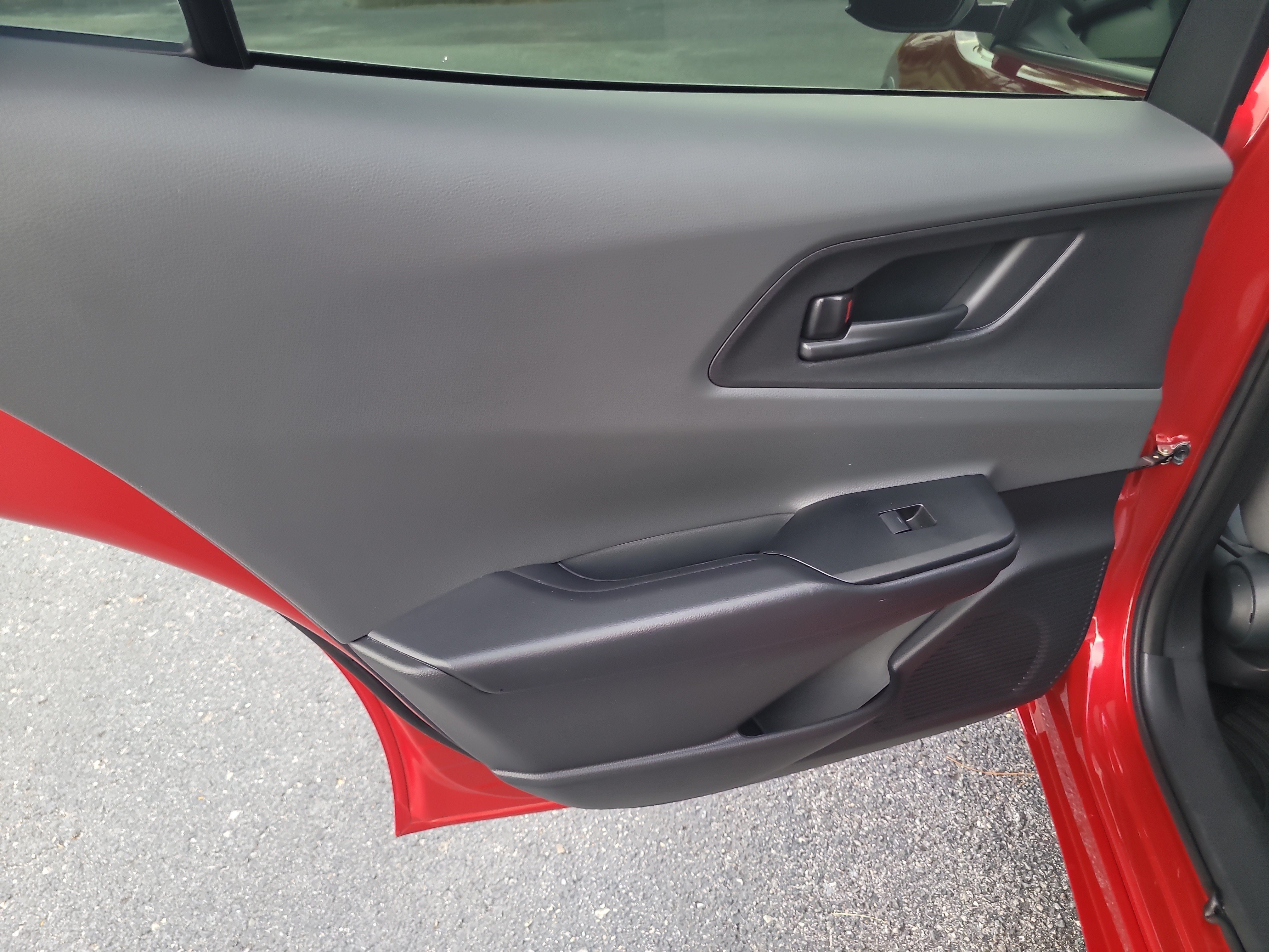 Certified 2025 Toyota Prius LE FWD image 12