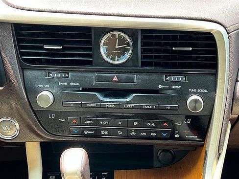 Used 2019 Lexus RX 350 AWD w/ Navigation Package image 33