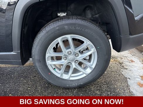 New 2025 Jeep Grand Cherokee Laredo X image 16