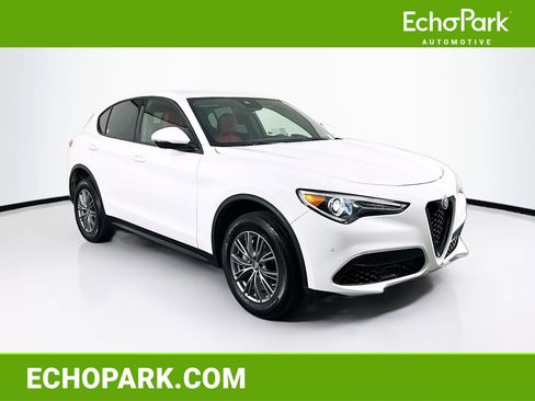 Used 2023 Alfa Romeo Stelvio Sprint image 1
