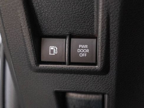 Certified 2025 Toyota Sienna XLE w/ XLE Plus Package FWD image 24