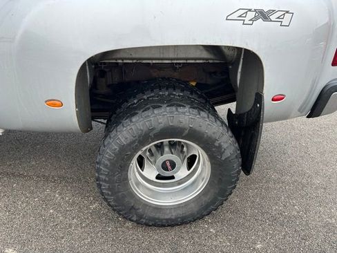 Used 2012 GMC Sierra 3500 SLE w/ SLE Preferred Package image 8