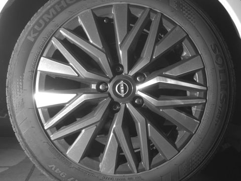 Used 2025 Nissan Altima 2.5 SV FWD image 18