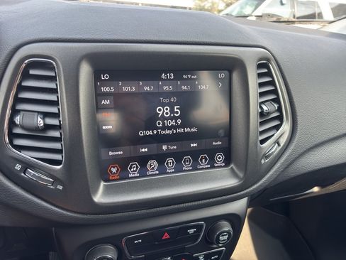 Used 2019 Jeep Compass Trailhawk AWD/4WD image 15