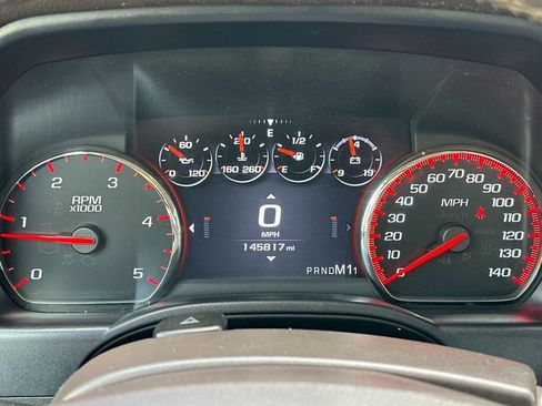 Used 2015 GMC Sierra 2500 Denali w/ Duramax Plus Package RWD image 21