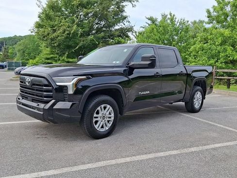 Certified 2022 Toyota Tundra SR5 w/ SR5 Convenience Package AWD/4WD image 3