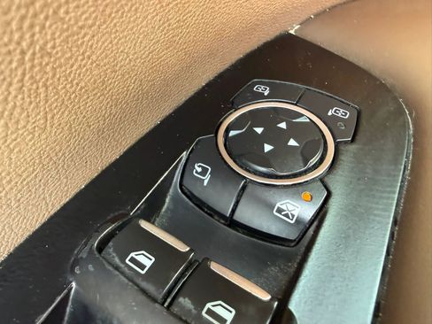 Used 2016 Lincoln MKX Reserve image 24