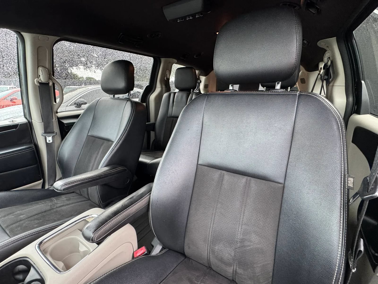 Used 2019 Dodge Grand Caravan SXT FWD image 21
