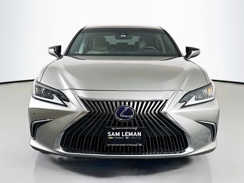 Used 2021 Lexus ES 300h w/ Premium Package image 2