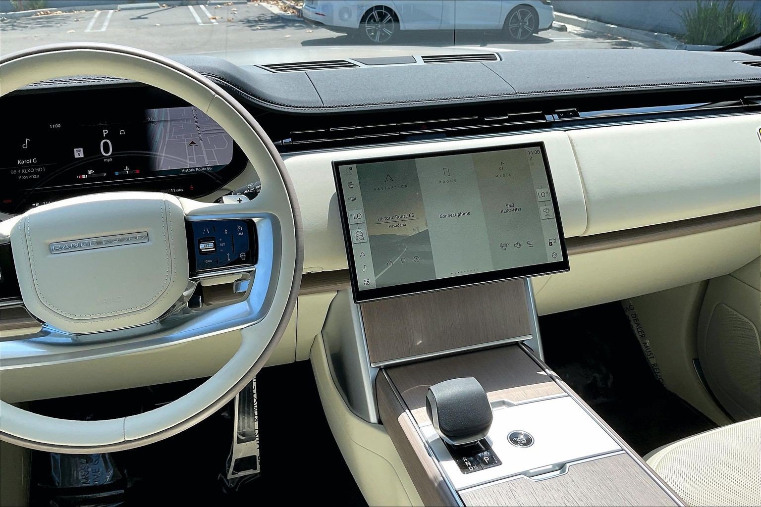 New 2026 Land Rover Range Rover Long Wheelbase SE AWD/4WD image 11