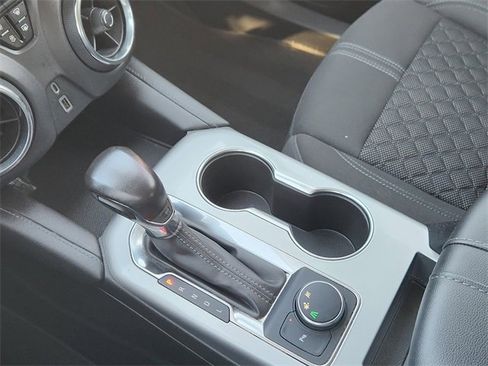 Used 2020 Chevrolet Blazer LT image 17