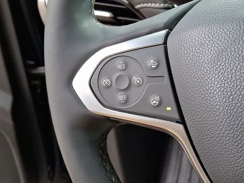 Used 2023 Chevrolet Traverse Premier image 23