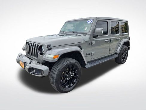 Used 2023 Jeep Wrangler Unlimited Sahara AWD/4WD image 9