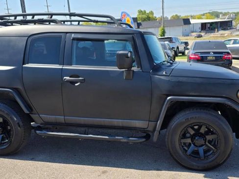 Used 2007 Toyota FJ Cruiser 4WD image 3