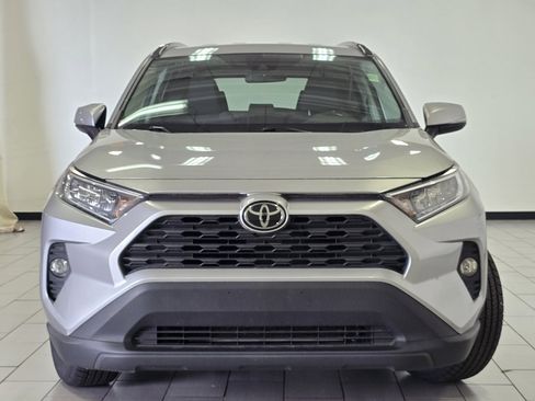 Certified 2021 Toyota RAV4 XLE w/ Carpet Mat Package (TMS) AWD/4WD image 9
