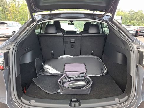 Used 2022 Tesla Model Y Long Range image 28