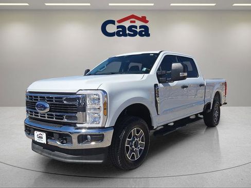 Used 2025 Ford F250 XLT w/ FX4 Off-Road Package AWD/4WD image 6
